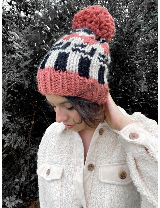 - Automatic temperature adjustment cat bedSierra Hat (Knit)