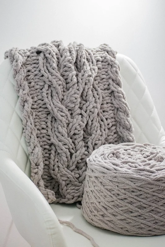 - Foldable and portable cat bagMerryall Oversized Scarf (Knit)