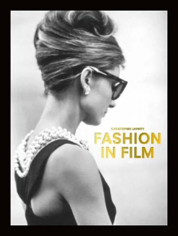 - Postoperative pet anti-licking Elizabethan collarFashion in Film