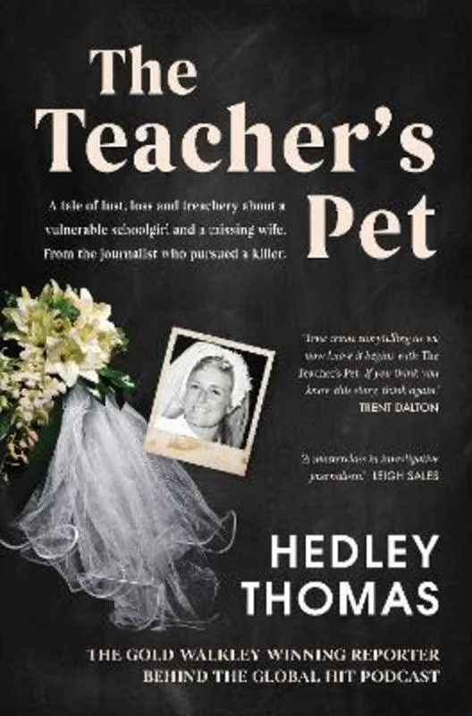 - Postoperative pet anti-licking Elizabethan collarThe Teacher's Pet